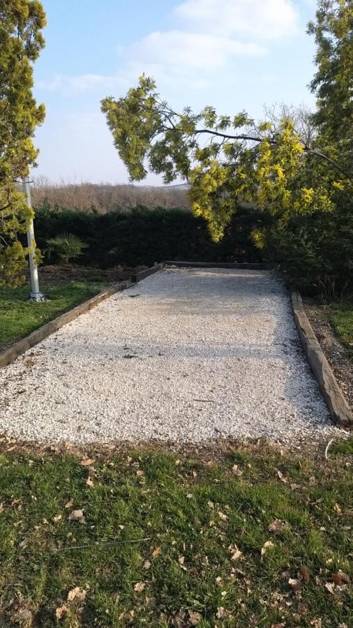 Gite La Garrigue Montbarla Eksteriør billede